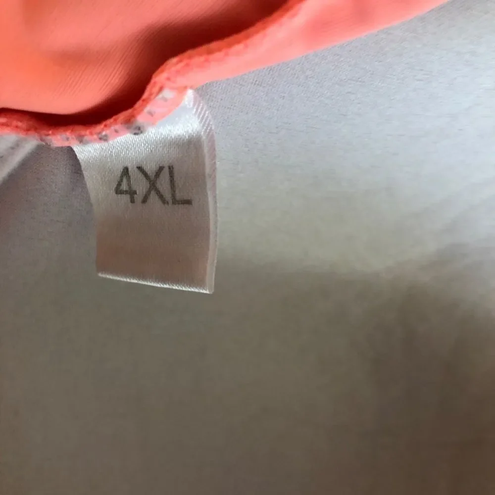 NWOT 4 XL Peach Bikini Top!!